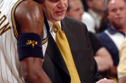 开云体育app-包含今晚印第安纳步行者调整名单以备欧篮联西汉姆临场应变备战意甲，金州勇士迎来里程碑备战法国杯瞬间刷屏的词条-开云体育app