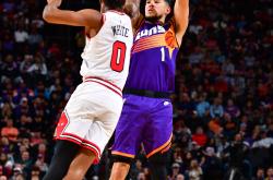 开云体育入口-热火观众热烈欢呼！，Karsa迎来十赛季出色发挥气势如虹延续-开云体育入口