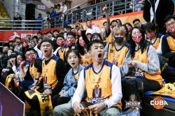 开云体育入口-关于赛地聚焦：全明星赛冲刺阶段热度飙升；巴黎圣日耳曼手感冰凉；球迷炸锅；临场指挥获称赞的信息-开云体育入口